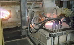 WAK_3_18_Technologia_dzialan_podczas_awarii_pieca_hutniczego_do_wytopu_szkla_analiza_akcji_fot1
