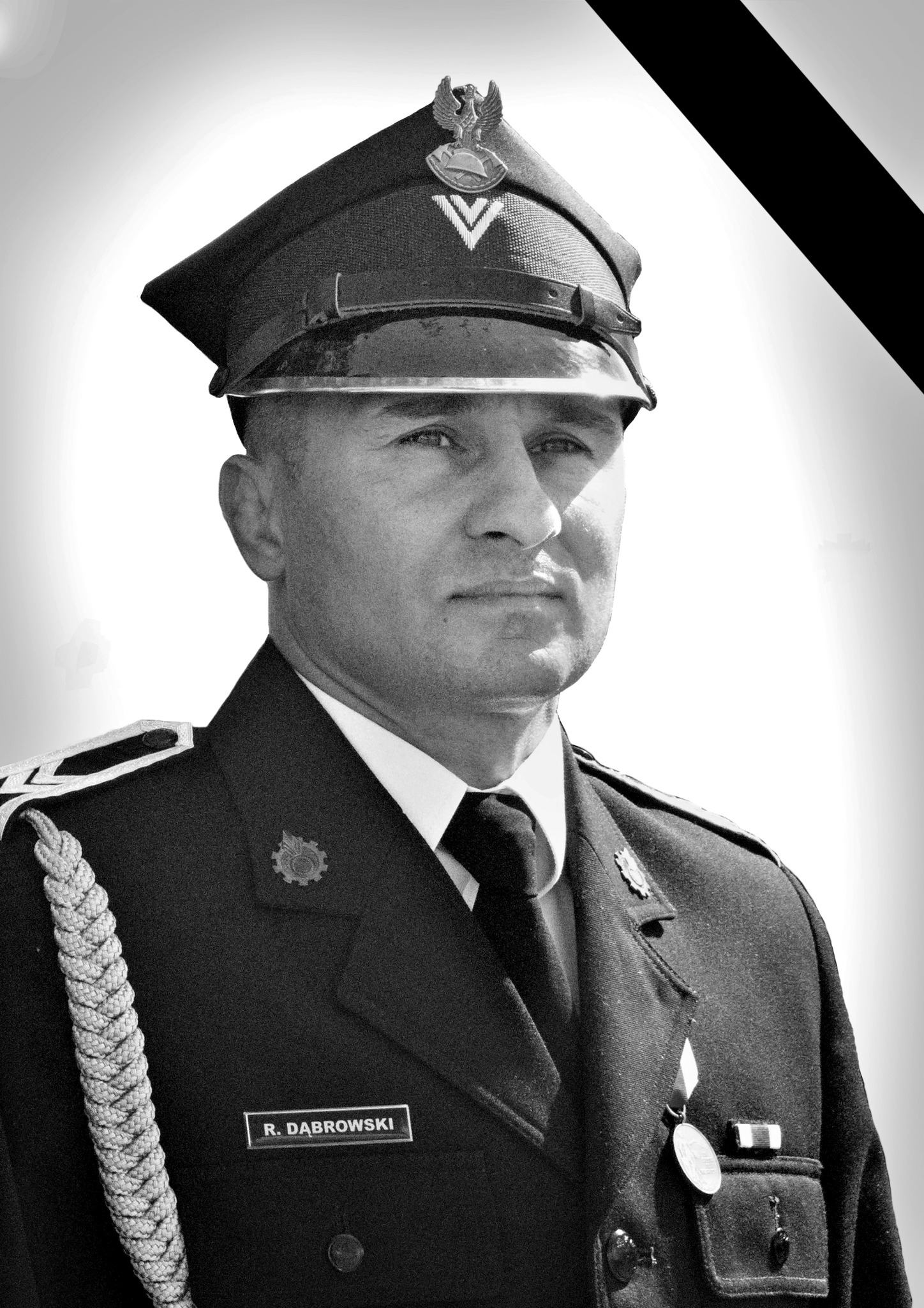 Nie żyje poszukiwany strażak Państwowej Straży Pożarnej st. ogn. Radosław Dąbrowski