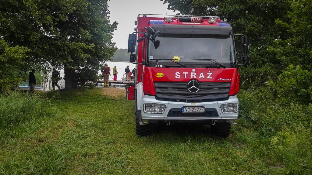 Trwa akcja poszukiwawcza trzech nastolatków na jeziorze Małszewskim