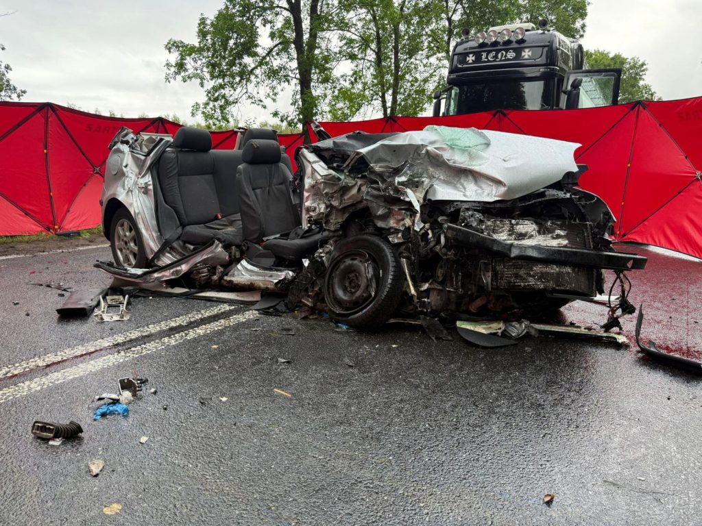 Tragedia na DK57 – cztery osoby zginęły w wypadku
