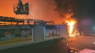 Grodzisk Mazowiecki: nocny pożar supermarketu Netto