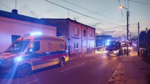 Pożar budynku wielorodzinnego w Będzinie. Jedna ofiara śmiertelna