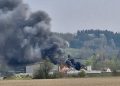 Strzyżów: wielogodzinna walka z ogniem w sortowni odpadów. W akcji ponad 25 zastępów