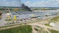 Pożar hali magazynowej w Jasinie. 20 zastępów w walce z ogniem na dachu obiektu logistycznego