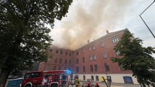 Pożar w centrum Chorzowa. Ogień objął budynek przy Rynku