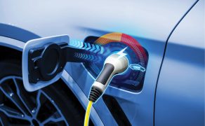WAK_3_26_komentarz_eksperta_Norbert_Tusnio_POZARY_POJAZDOW_ELEKTRYCZNYCH_iStock-2157121066